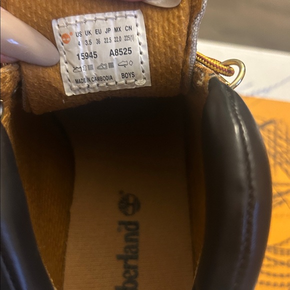 Timberland, & Nike. Kids Black & white High-Top Sneakers‼️ Glow in the dark Dunk - Picture 3 of 15